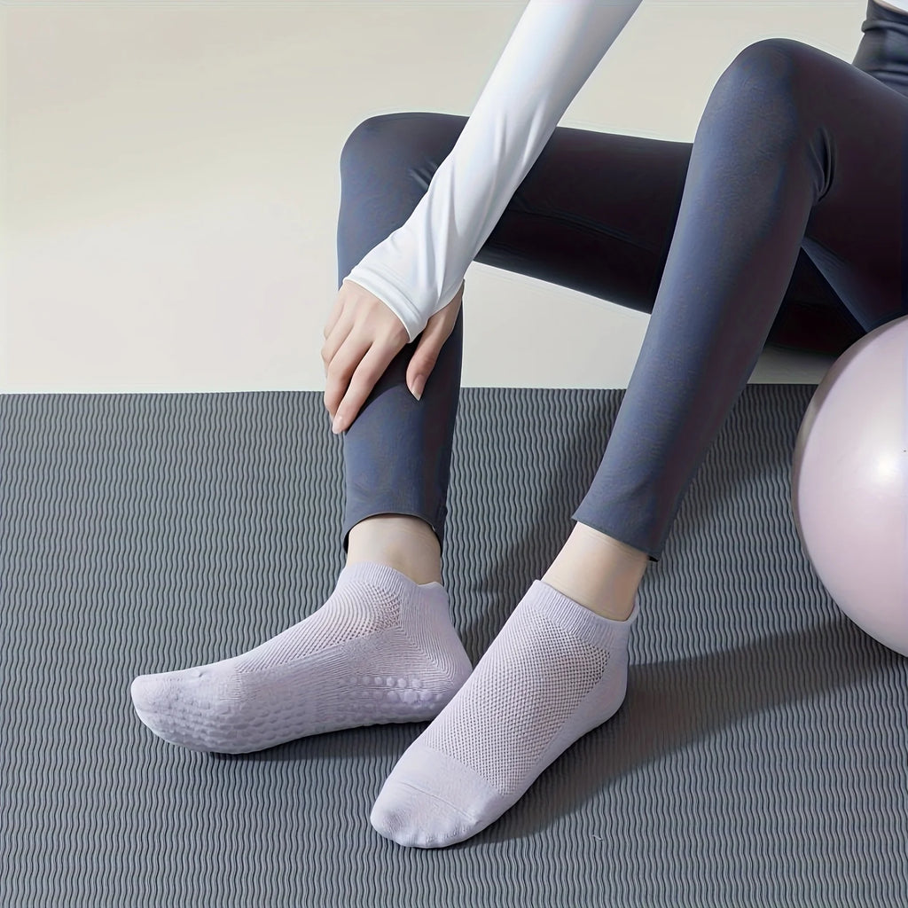 3 Pairs Grip Pilates Socks for Women Yoga Athletic Socks for Barre Ballet Barefoot Workout