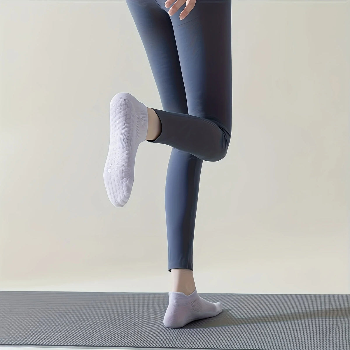 3 Pairs Grip Pilates Socks for Women Yoga Athletic Socks for Barre Ballet Barefoot Workout